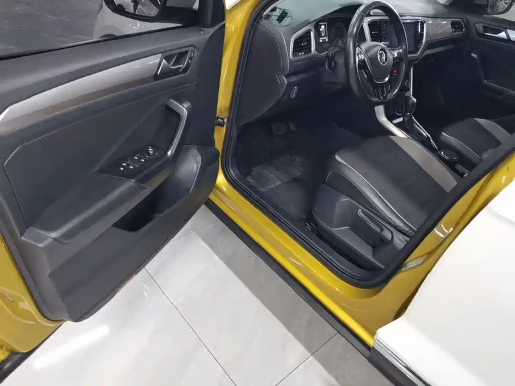Volkswagen T-Roc 2018 — фото 16