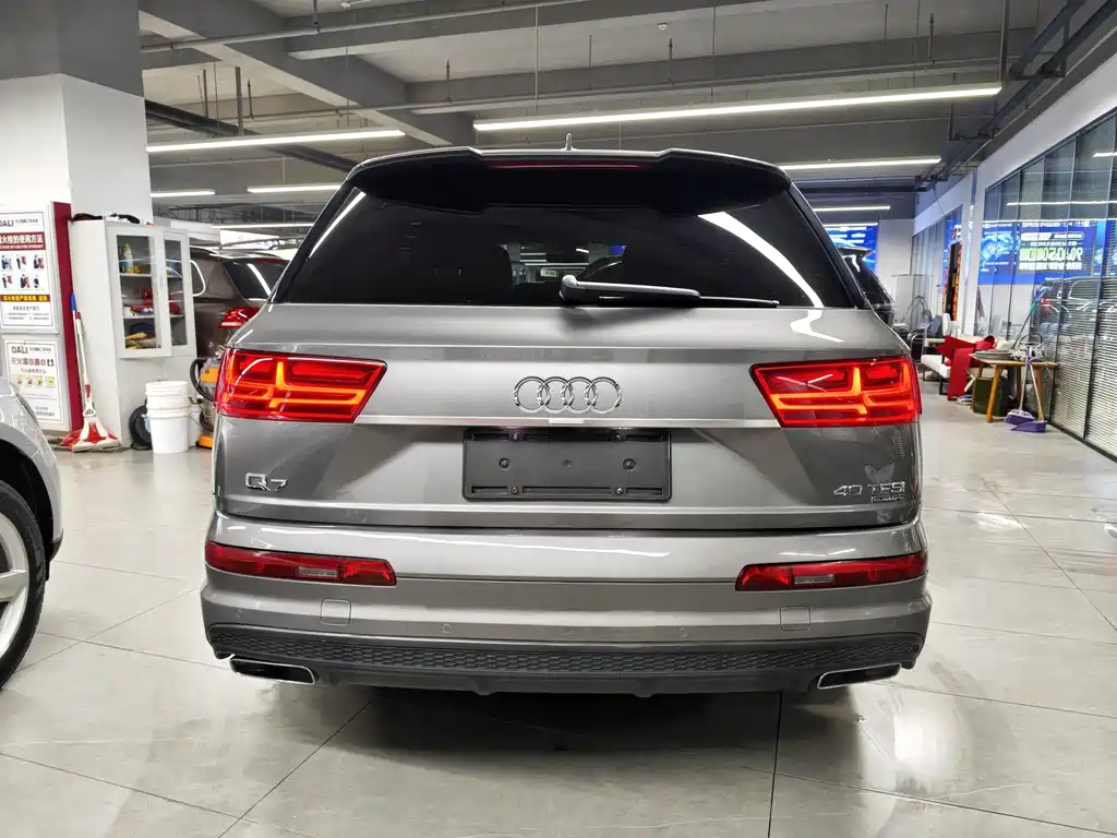 Audi Q7 2016 — фото 13