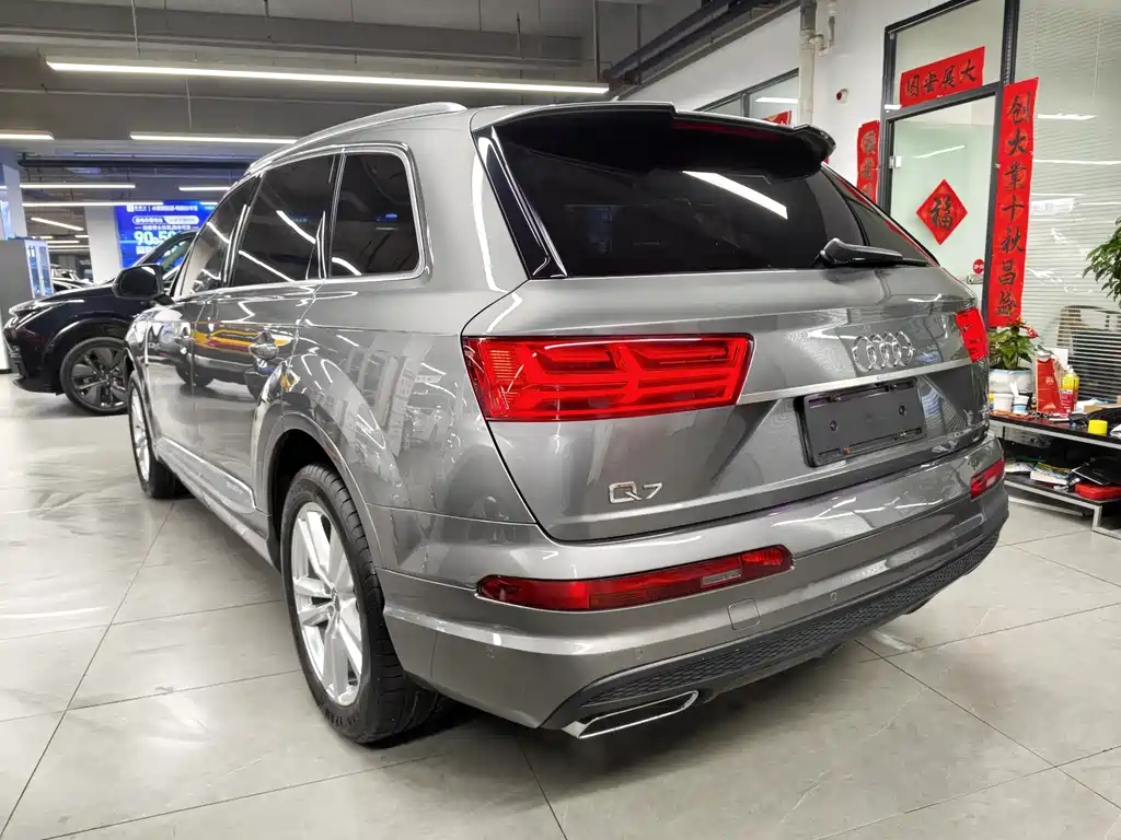 Audi Q7 2016 — фото 14