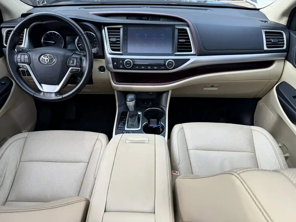 Toyota Highlander 2016 — фото 8