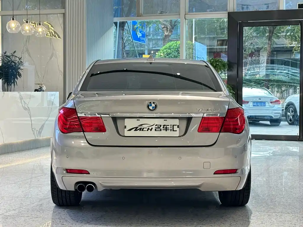 BMW 7 Series 2011 — фото 4