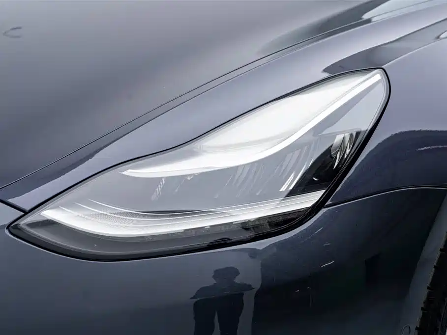 Tesla Model 3 2021 — фото 11