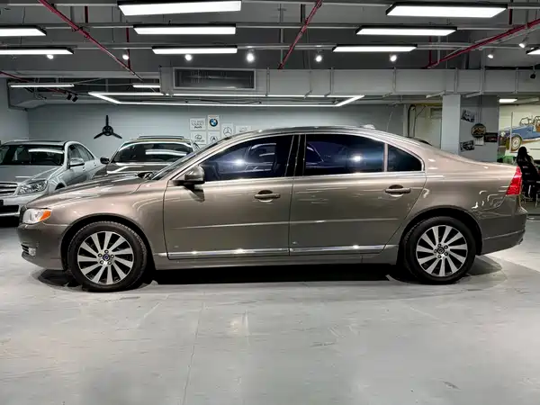Volvo S80L 2014