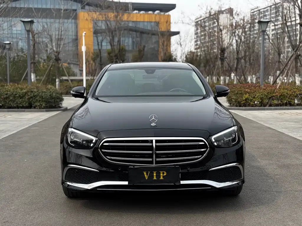 Mercedes-Benz E-Class 2023 — фото 3