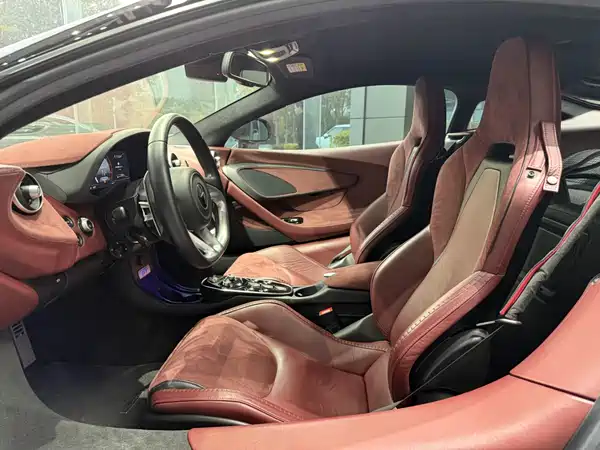 McLaren GT 2019