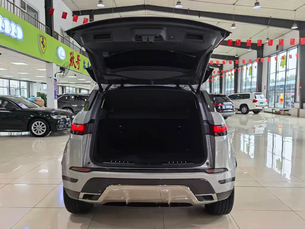 Land Rover Range Rover Evoque 2023 — фото 19