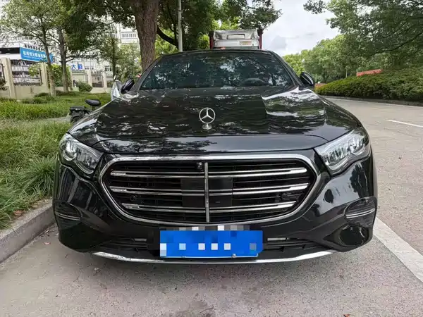 Mercedes-Benz E-Class 2025