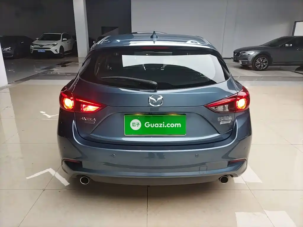 Mazda 3 Axela 2018