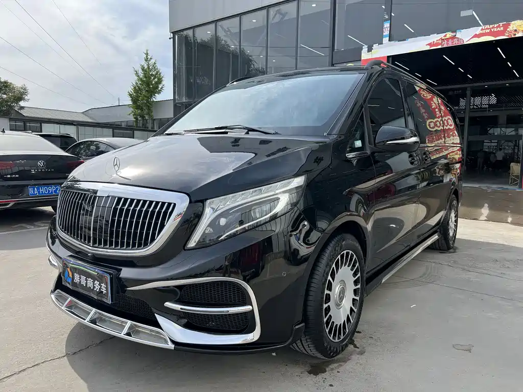 Mercedes-Benz V-Class 2021 — фото 1