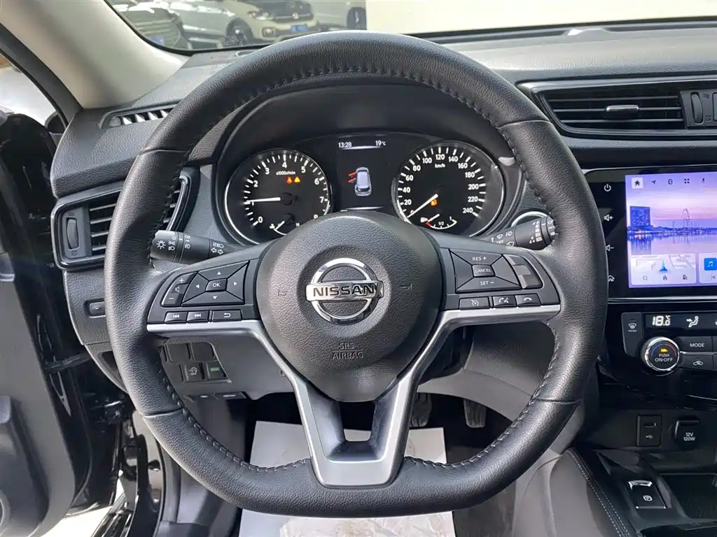 Nissan X-Trail 2023 — фото 11