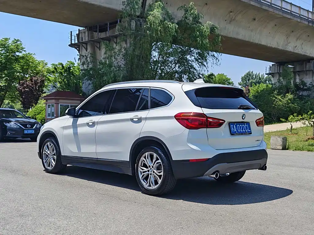 BMW X1 2019 — фото 7