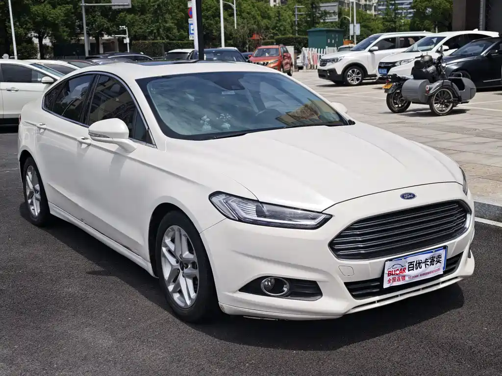 Ford Mondeo 2015 — фото 6