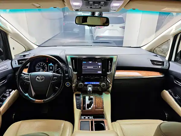 Toyota Alphard 2018