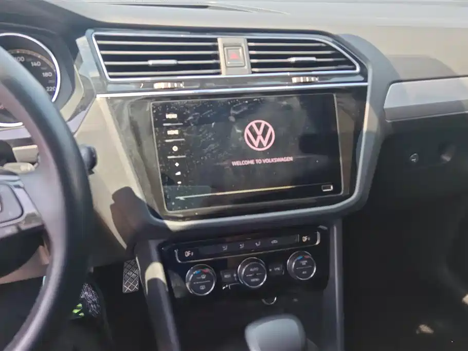 Volkswagen Tiguan L 2021 — фото 12