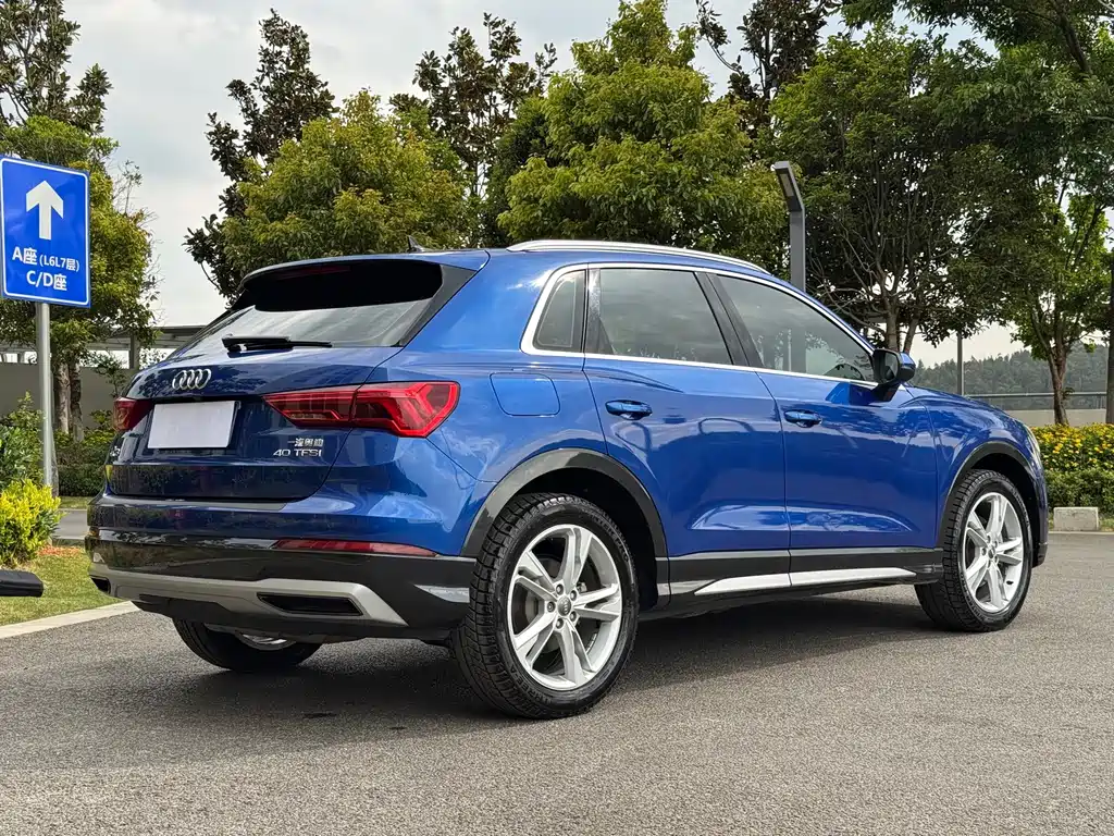 Audi Q3 2020 — фото 6