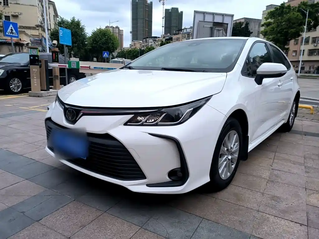 Toyota Corolla 2021 — фото 2