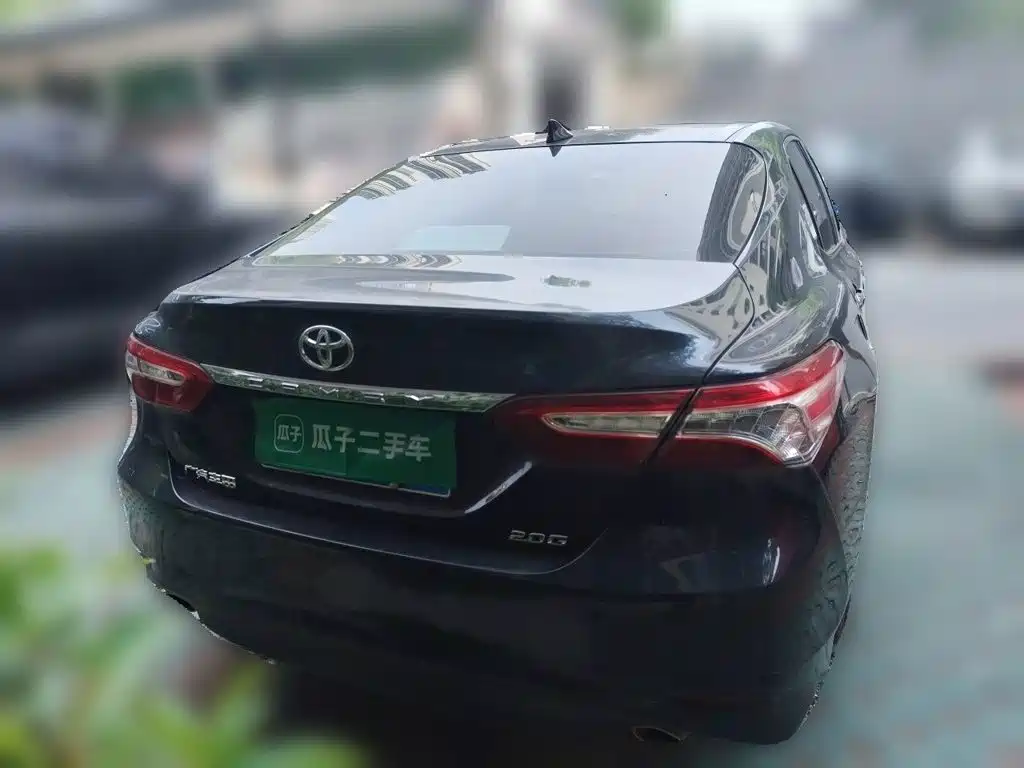 Toyota Camry 2023 — фото 5