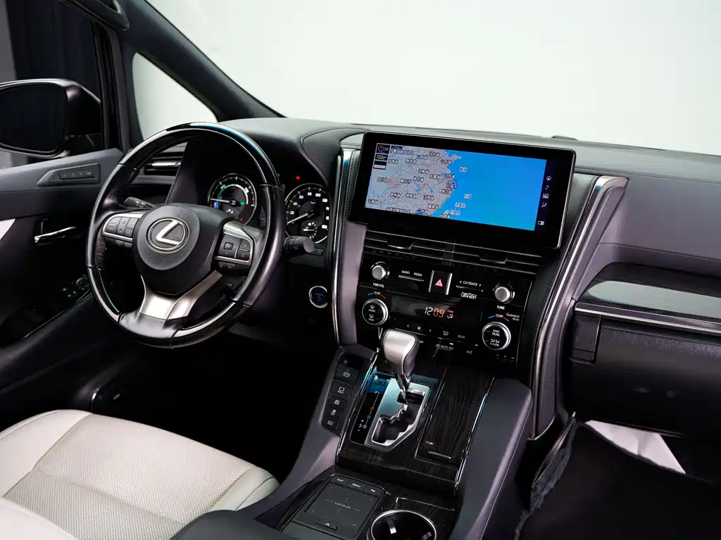 Lexus LM 2021 — фото 19