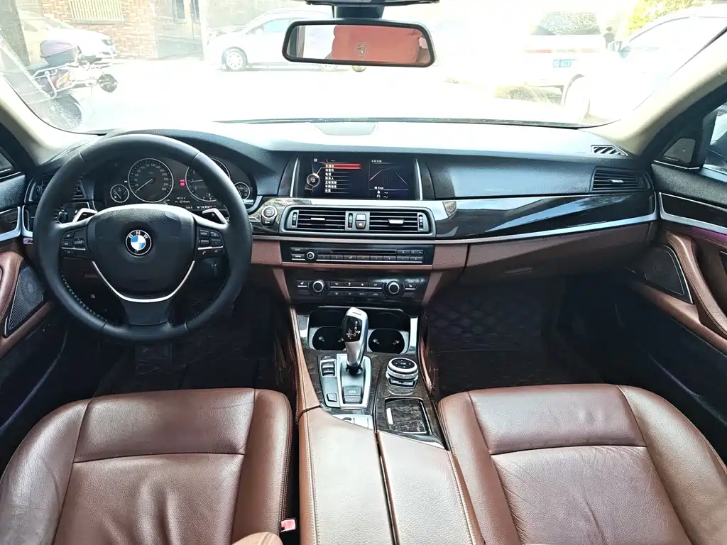 BMW 5 Series 2014 — фото 8