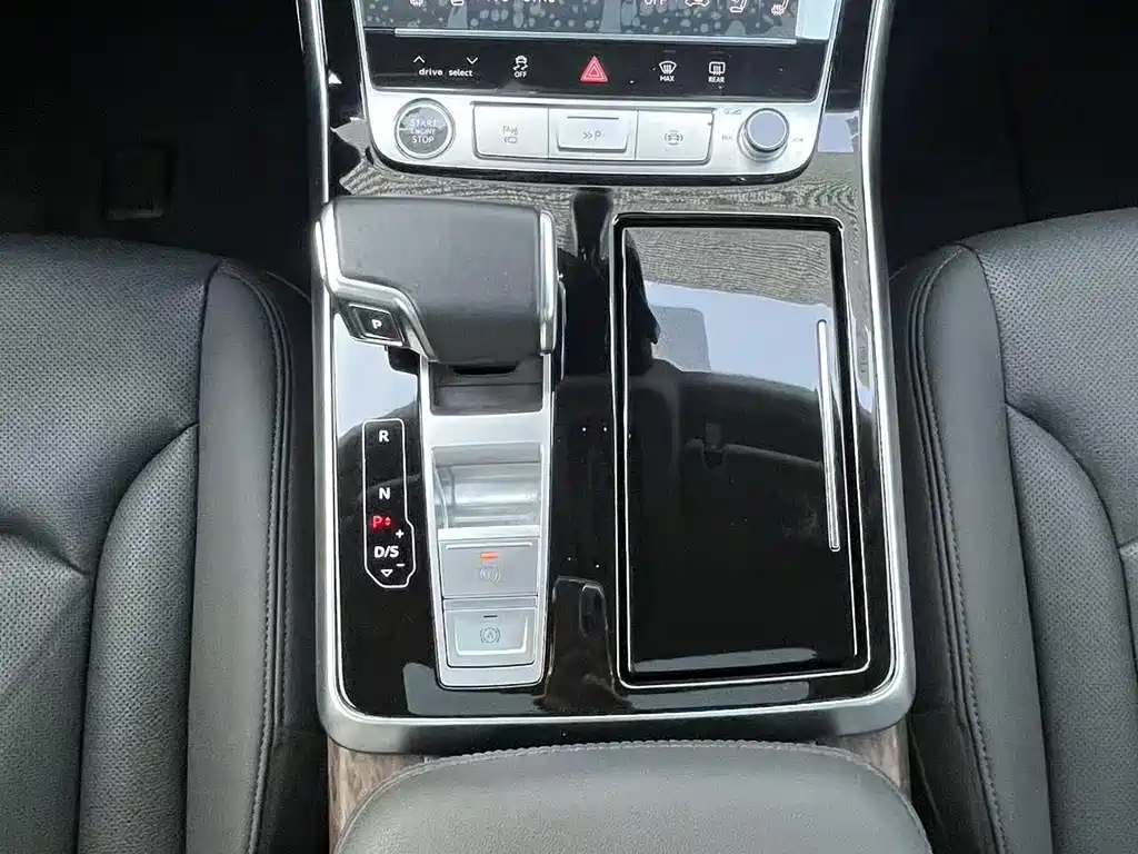 Audi Q7 2023 — фото 10