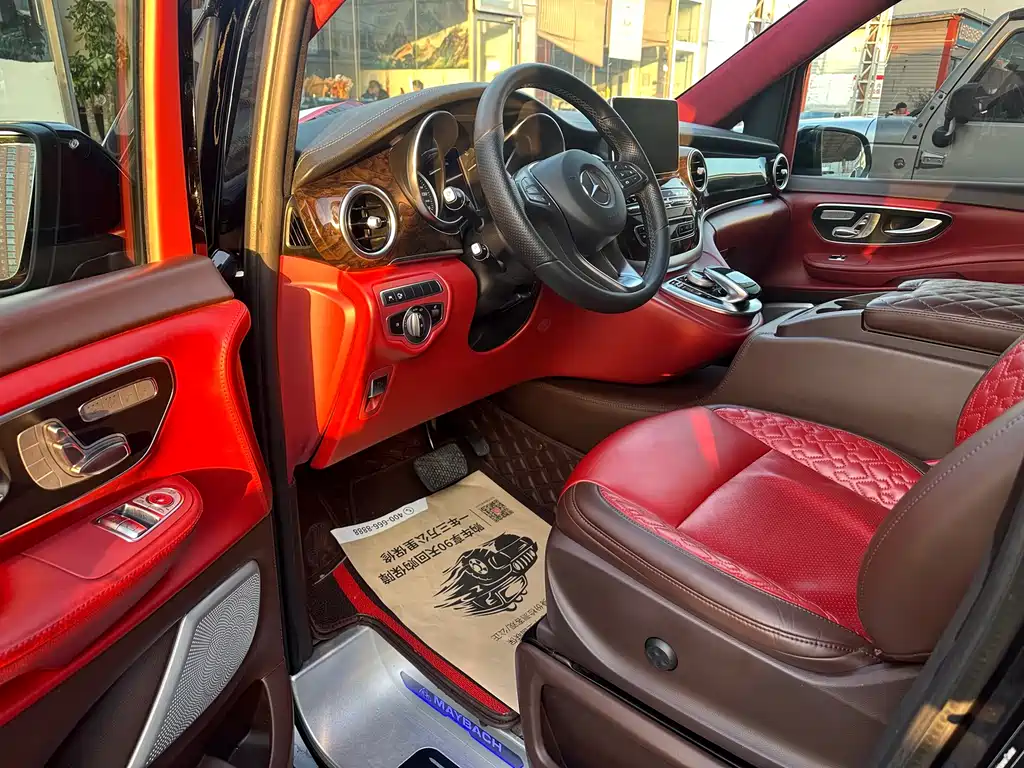 Mercedes-Benz V-Class 2020 — фото 16