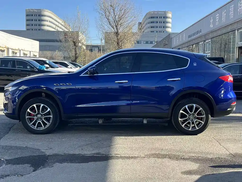 Maserati Levante 2017 — фото 27