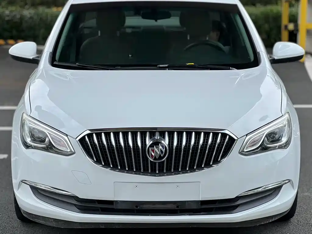 Buick Excelle 2016 — фото 3