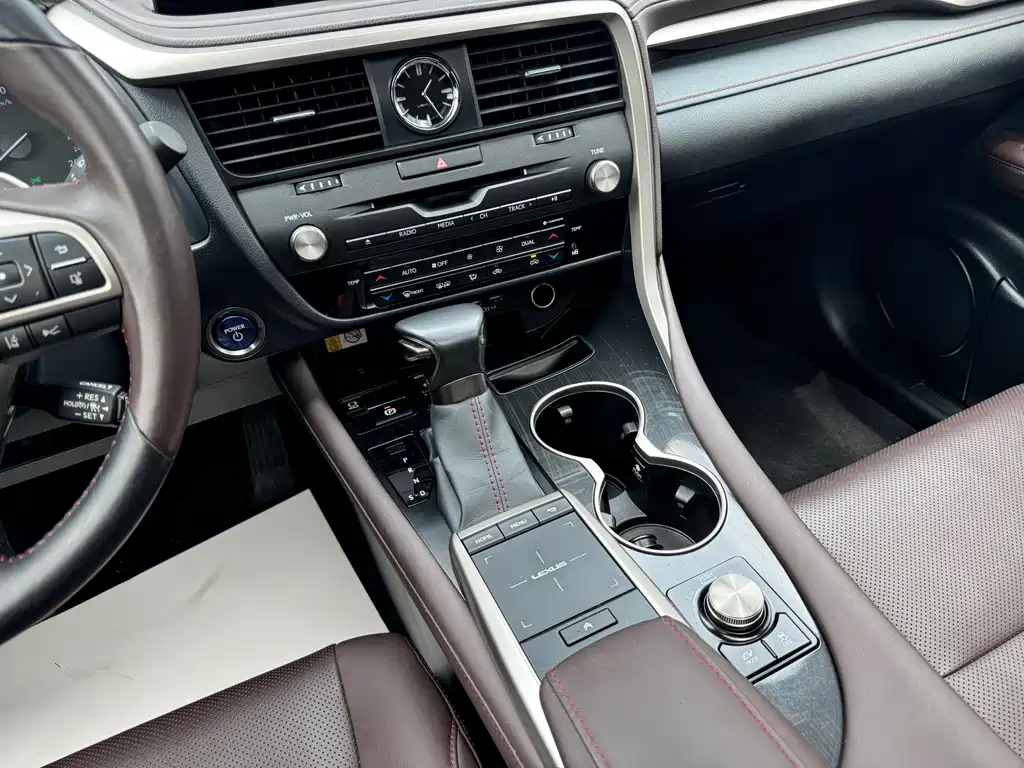 Lexus RX 2022 — фото 18