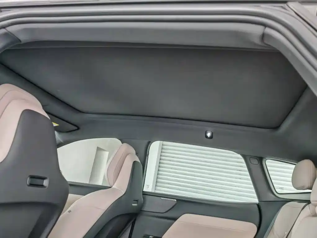 Volvo XC70 Plug-In Hybrid 2025 — фото 18
