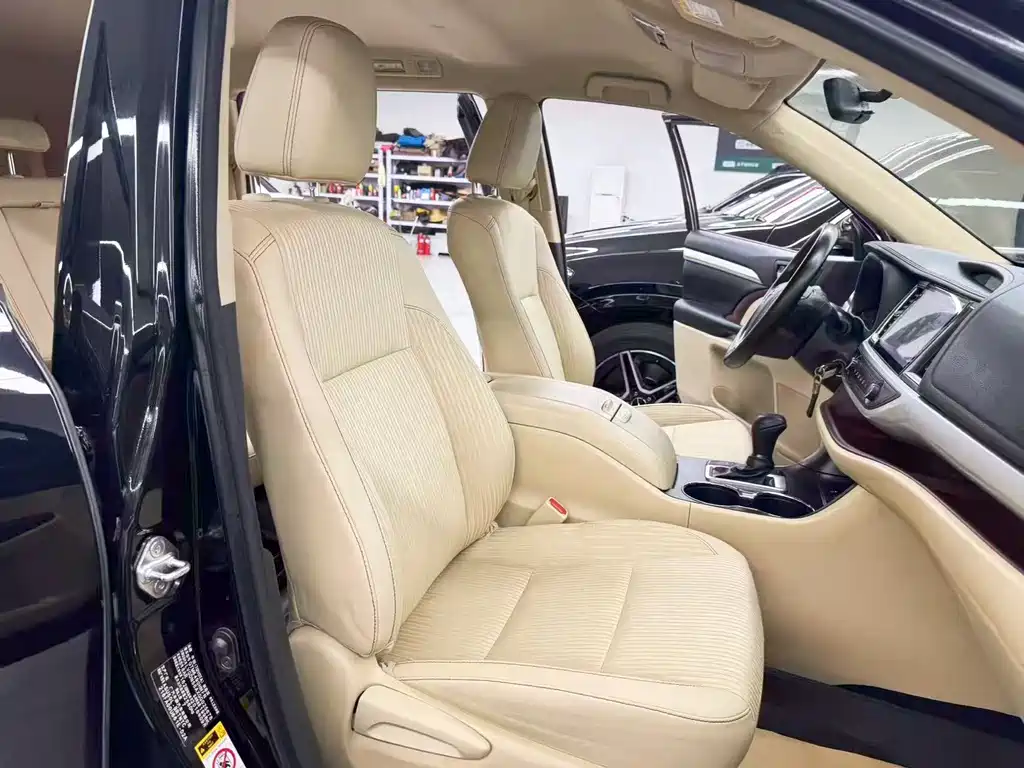 Toyota Highlander 2016 — фото 15
