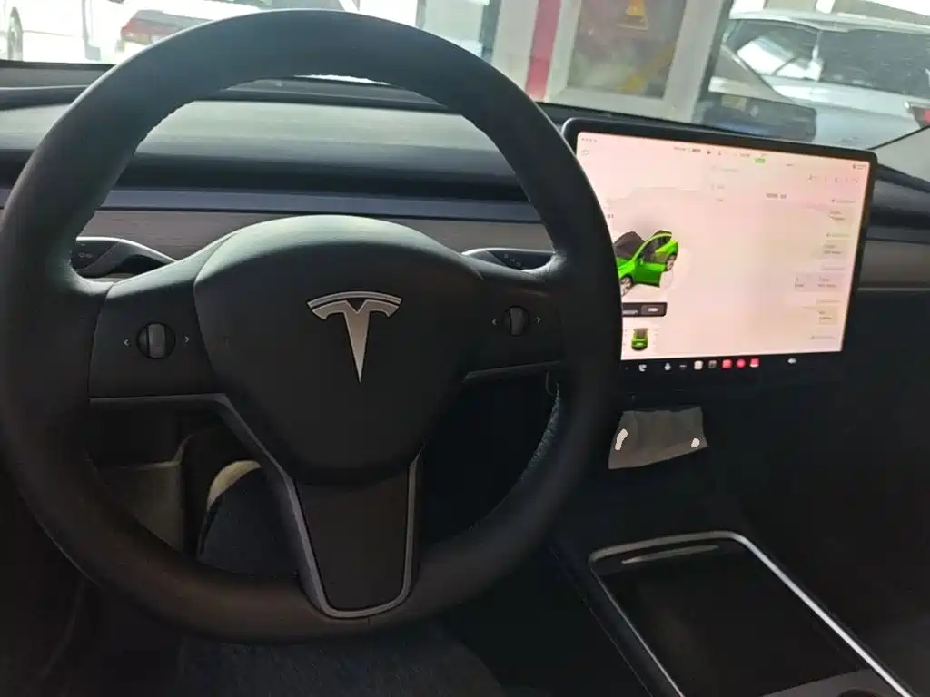 Tesla Model Y 2022 — фото 10
