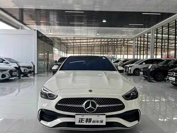 Mercedes-Benz C-Class 2024