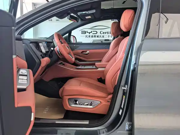 BYD Tang L 2025