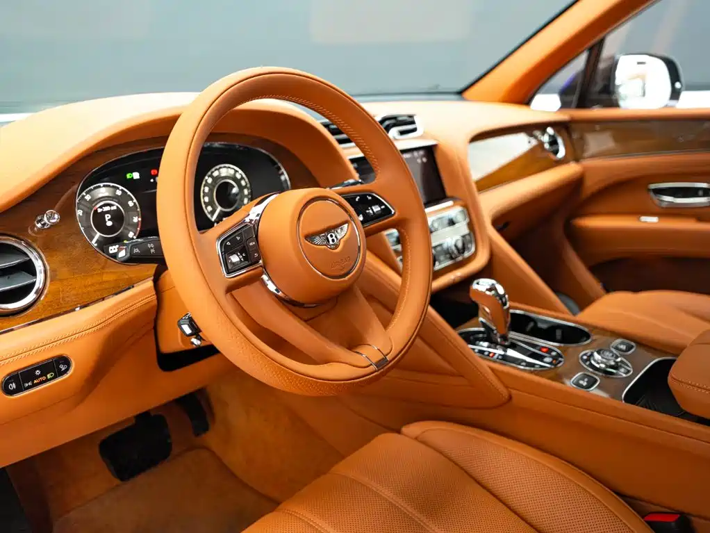 Bentley Bentayga 2025 — фото 7