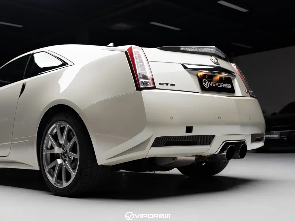 Cadillac CTS 2015 — фото 16