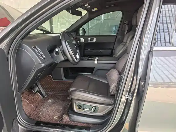 Li Auto L8 2023