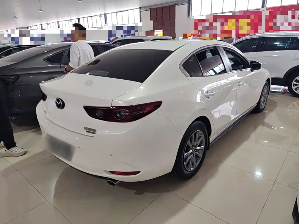 Mazda 3 Axela 2022