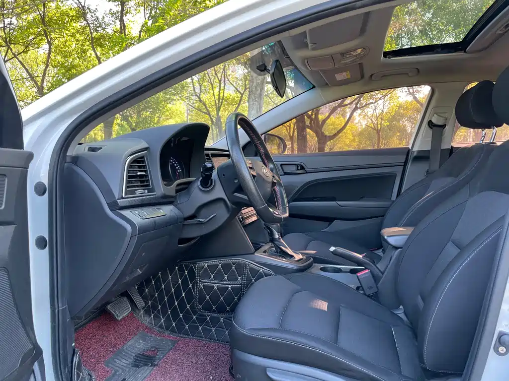Hyundai Elantra 2019
