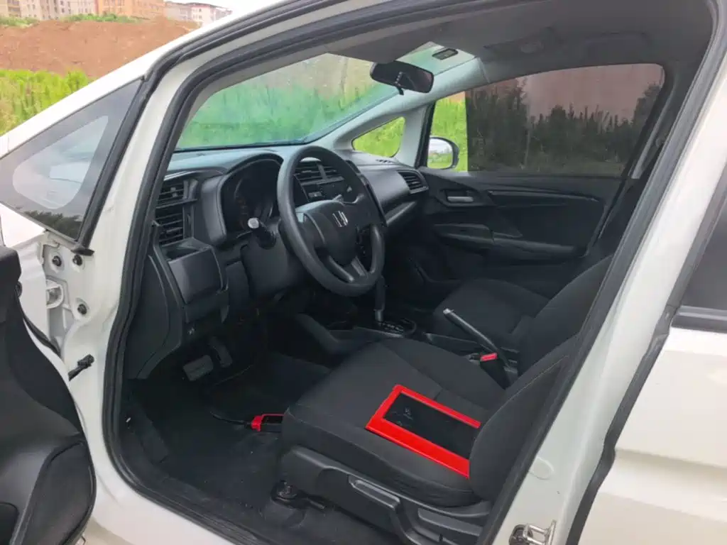 Honda Fit 2018 — фото 16