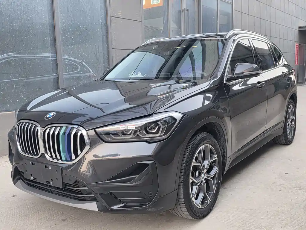 BMW X1 2021 — фото 1