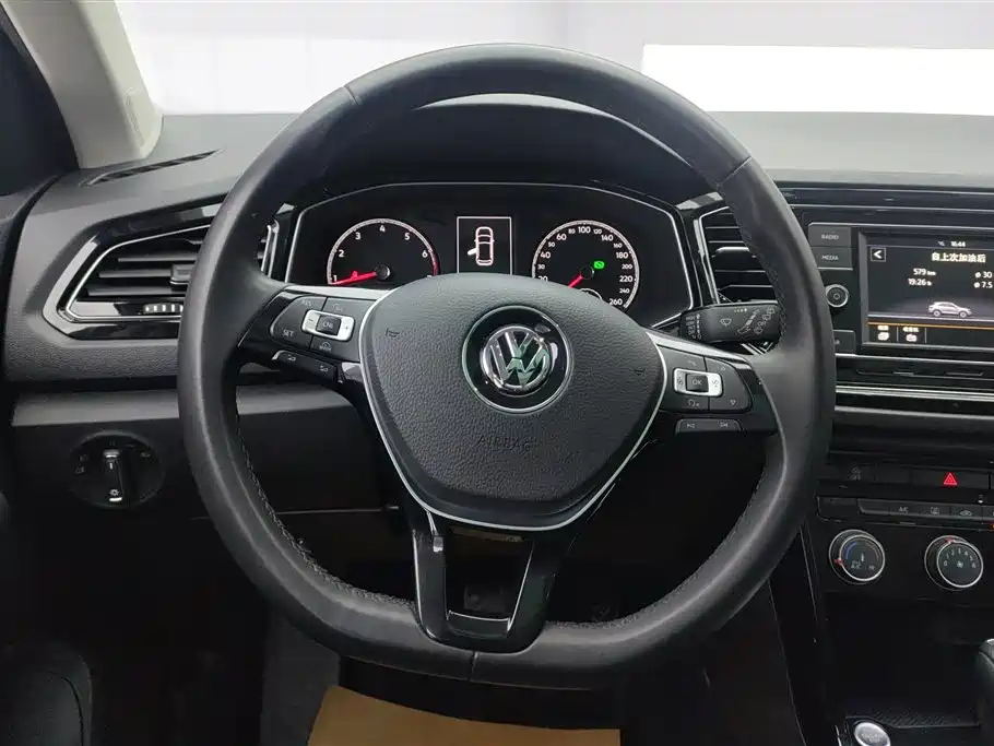 Volkswagen T-Roc 2019 — фото 15