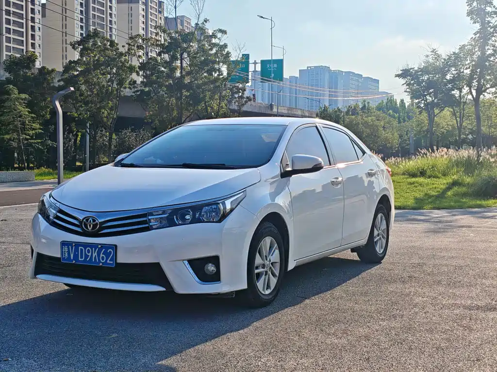 Toyota Corolla 2017 — фото 1