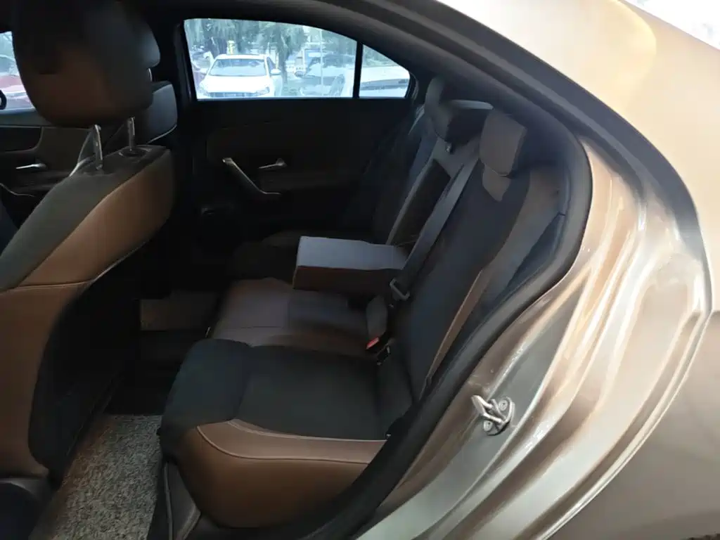 Mercedes-Benz A-Class 2022 — фото 17