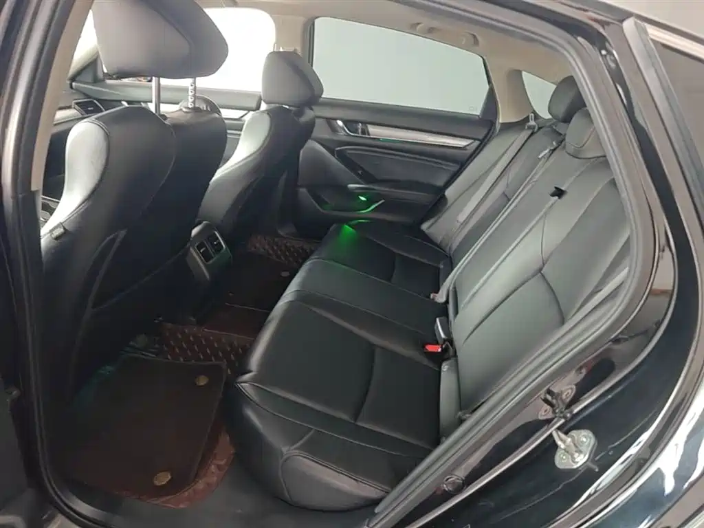 Honda Accord 2021 — фото 17