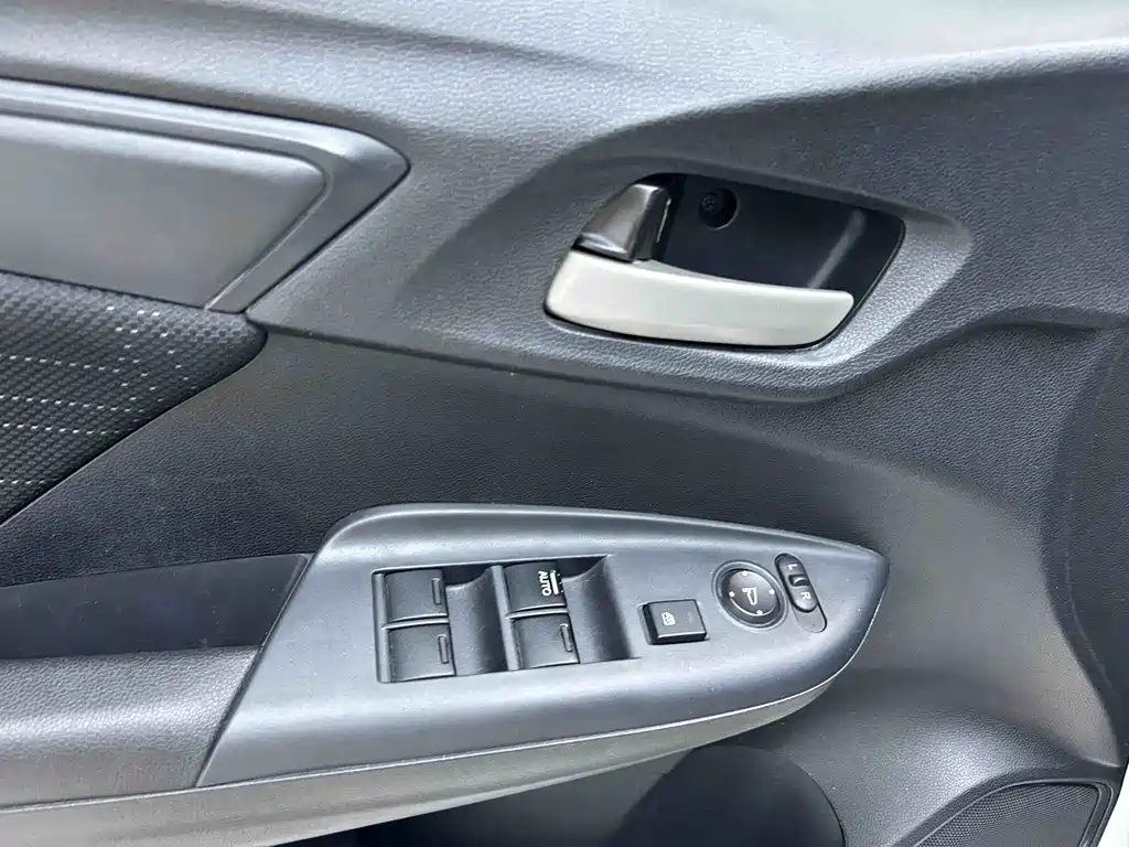 Honda Fit 2015 — фото 14