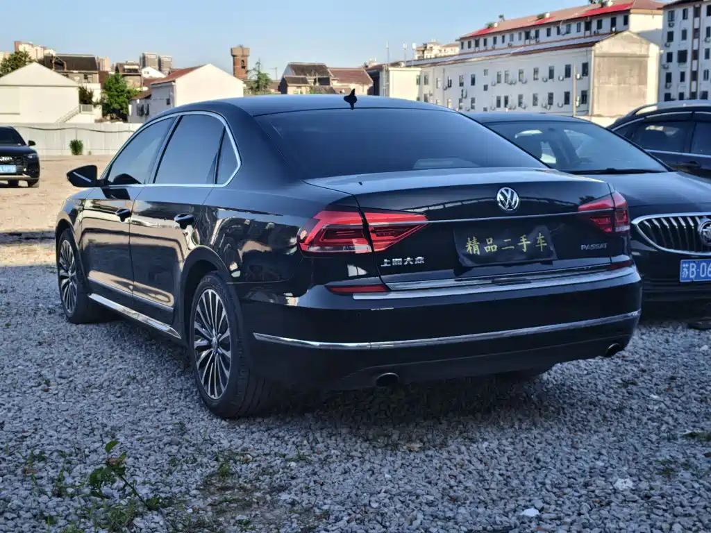 Volkswagen Passat 2016 — фото 12