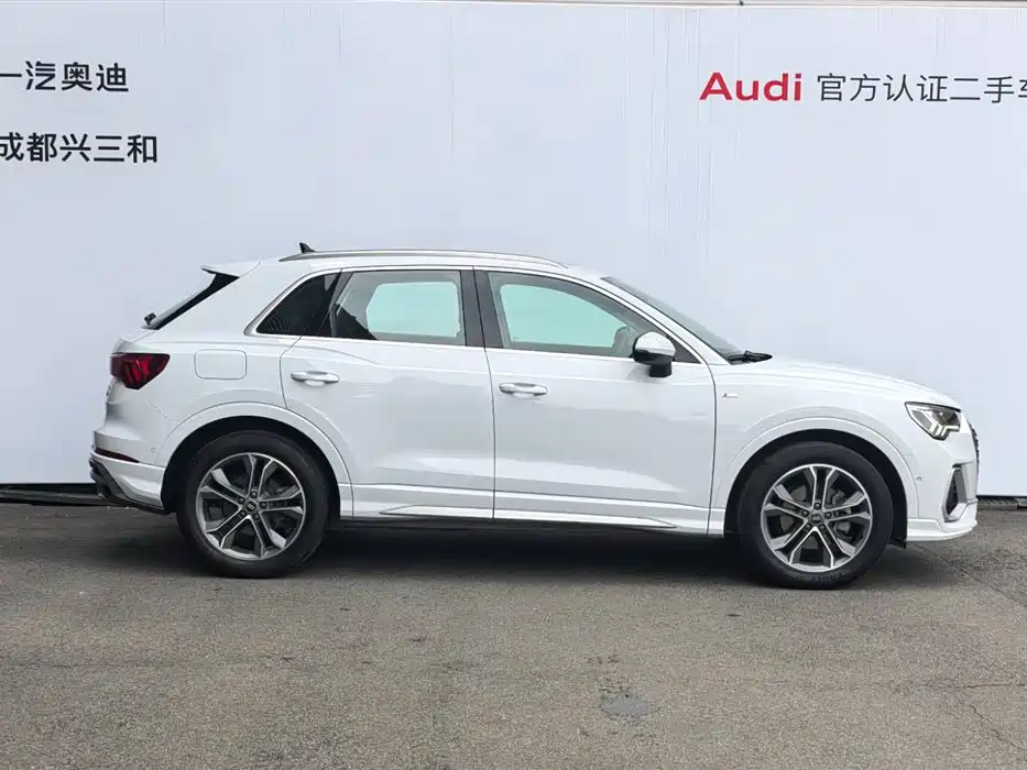 Audi Q3 2022 — фото 3