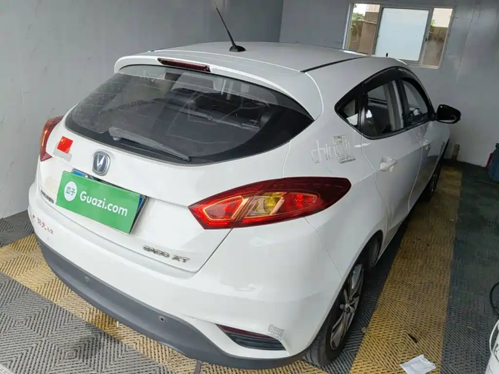 Changan Eado XT 2015 — фото 7