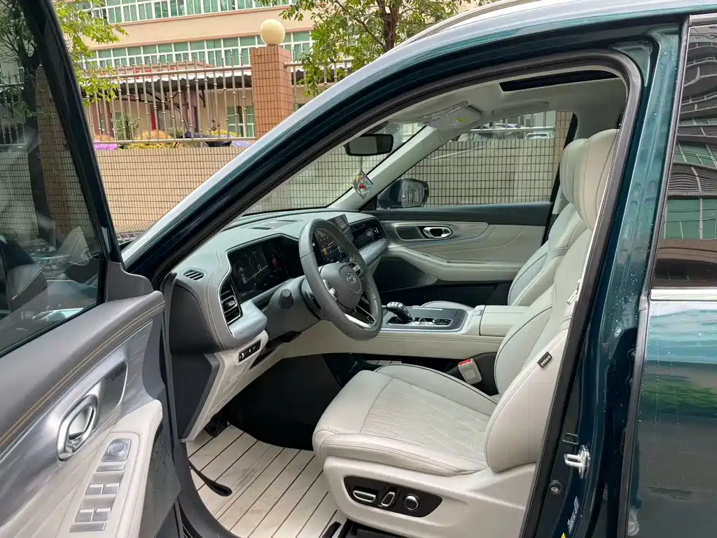 GAC Motor Trumpchi GS8 2022 — фото 4