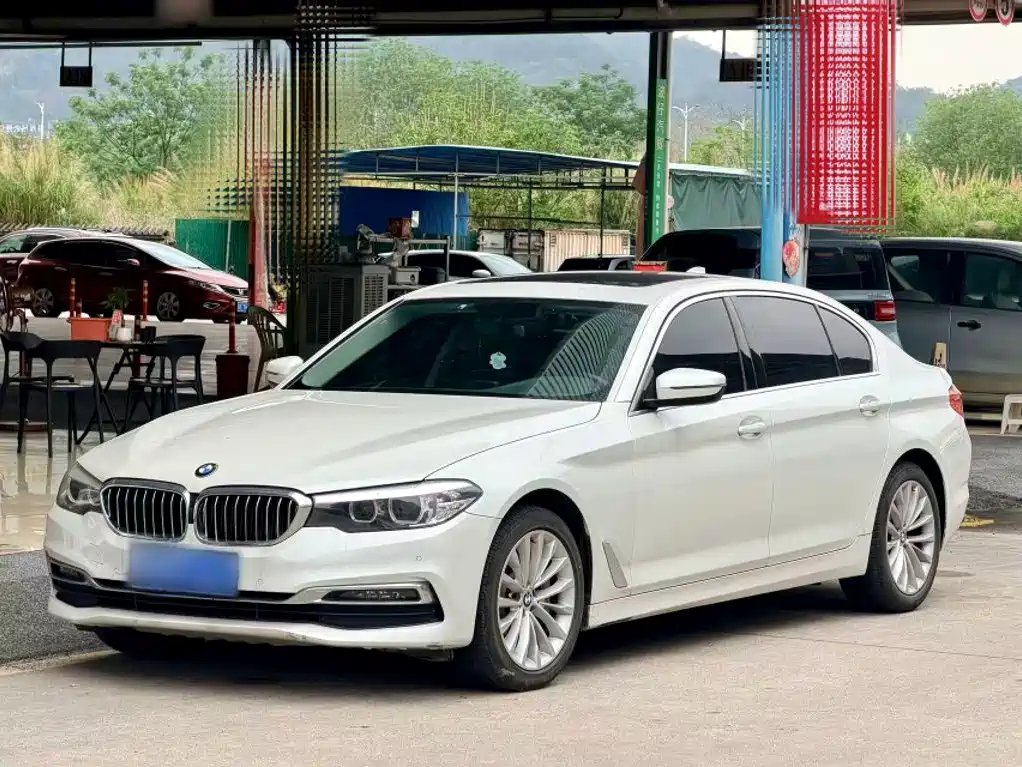 BMW 5 Series 2019 — фото 2